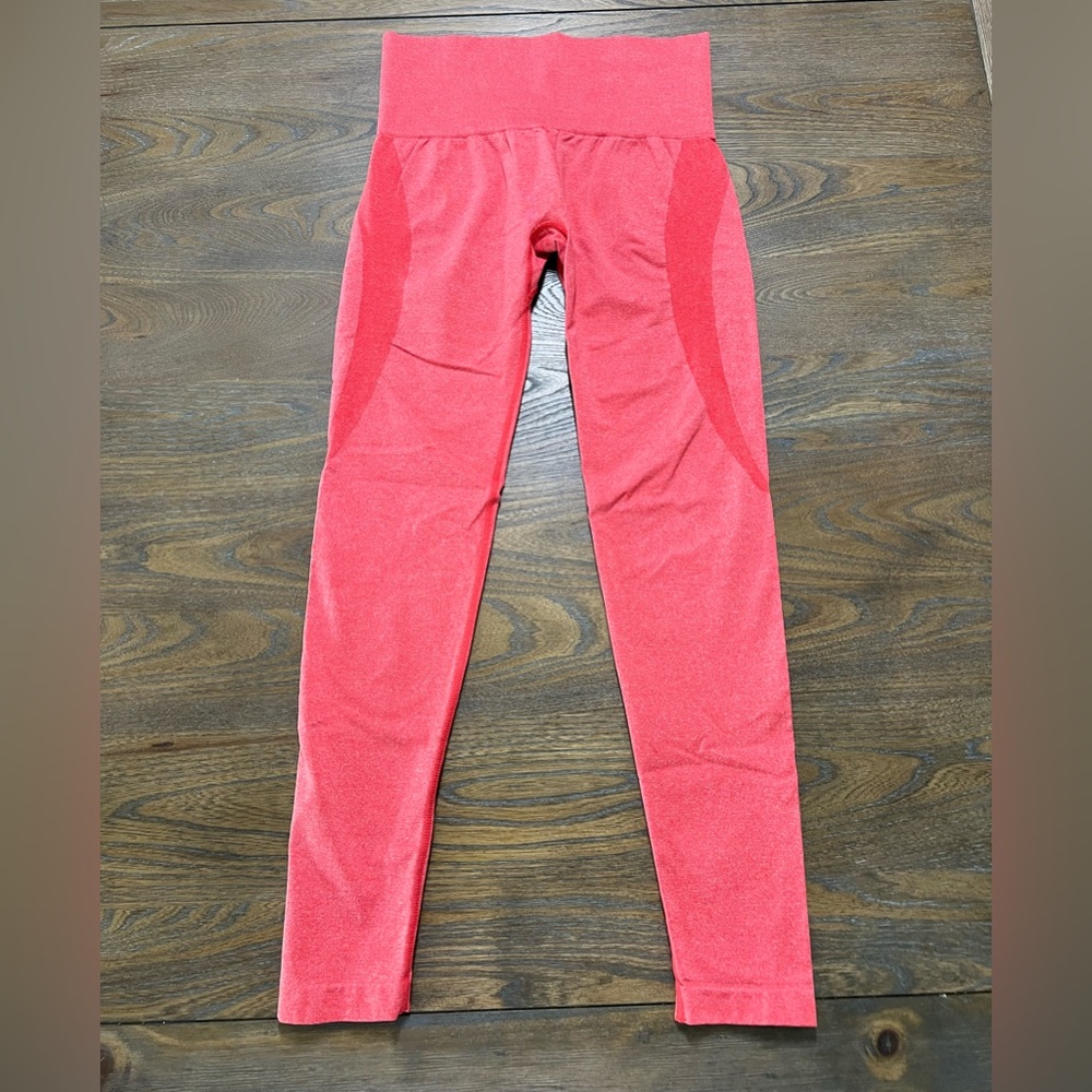 NVGTN Contour Seamless Leggings. SIZE S. Bundle to SAVE!!!